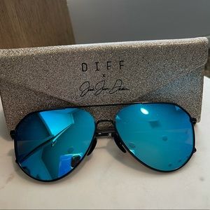 Jessie James Decker Aviator Sunglasses